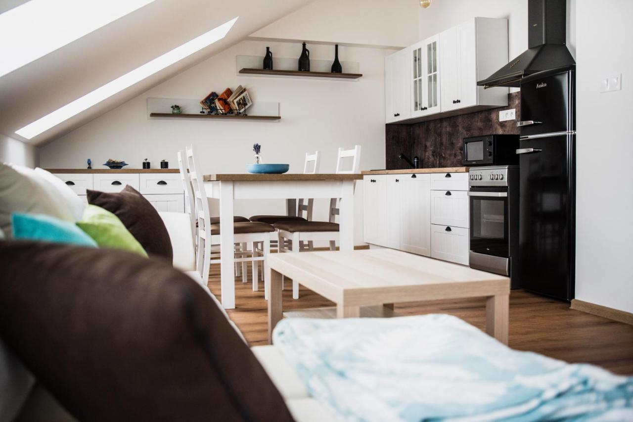 Na Namesti Apartment