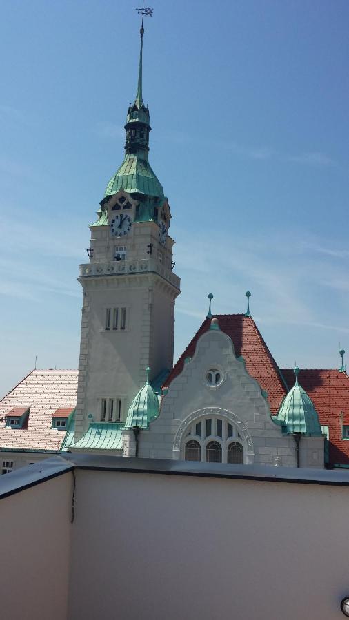 Na Namesti