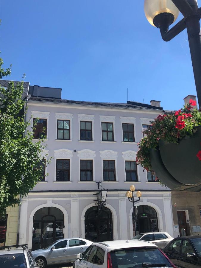 Na Namesti Apartment *